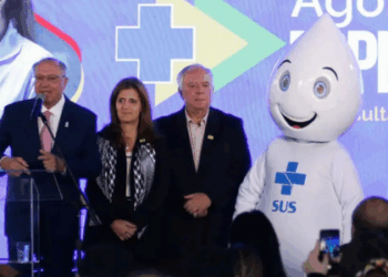 Governo entrega aceleradores lineares para tratamento de câncer no SUS. Seis cidades já receberam os equipamentos. Meta é fortalecer o atendimento oncológico até 2026.