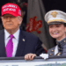 Trump diz que EUA estão produzindo mísseis hipersônicos em larga escala e acusa Rússia de roubar planos. Kremlin rebate e afirma ter tecnologia sem equivalente mundial.