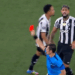 O Botafogo vence Universidad de Chile por 1 a 0, garante vaga nas oitavas da Libertadores e supera expulsão de Jair, que se desculpa pela atitude em campo.