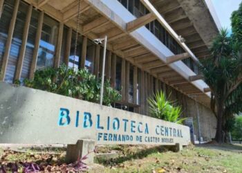 Universo Setenta: Fotografias celebram os 70 anos da Ufes em exposição na Biblioteca Ce