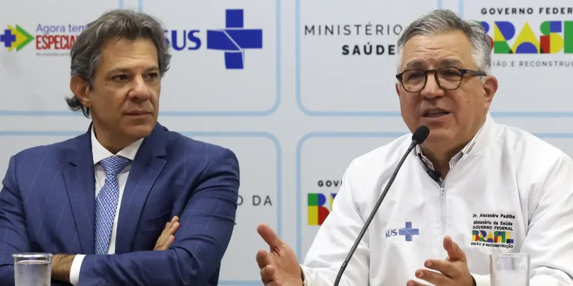 :Nova medida busca reduzir filas de exames, consultas e cirurgias por meio do programa "Agora Tem Especialistas"; teto de abatimento pode chegar a R$ 2 bilhões ao ano. Hospitais poderão abater dívidas tributárias com a União ou obter créditos em impostos ao oferecer atendimentos especializados ao SUS. Iniciativa visa reduzir filas e será regulamentada por portaria interministerial.