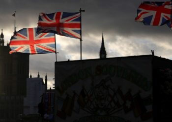 Brasil participa da Semana de Ação Climática de Londres para articular medidas contra a crise climática. Evento antecede a COP30, que ocorrerá em Belém (PA), em novembro de 2025.