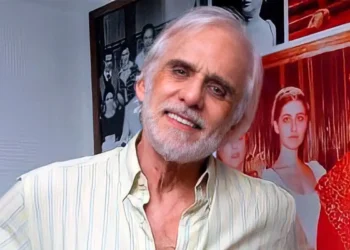 Francisco Cuoco, ator brasileiro com mais de 60 anos de carreira, morreu aos 91 anos. Velório acontece nesta sexta-feira (20), em São Paulo, com cerimônia aberta ao público até às 15h.