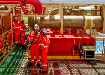 Brasil bate recorde na produção de petróleo e gás natural em abril, com 3,734 milhões de barris por dia