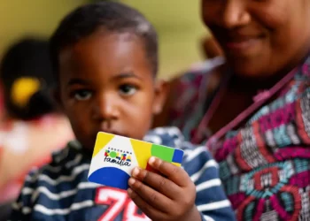 Bolsa Família paga parcela de junho para NIS final 5. Valor médio do benefício chega a R$ 666,01 com adicionais. Veja quem tem direito.