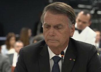 Jair Bolsonaro prestou depoimento ao STF no inquérito do 8 de janeiro. Criticou novamente as urnas eletrônicas, elogiou eleições da Venezuela e disse que pode ter "exagerado na retórica".