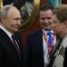 Durante o Fórum Econômico de São Petersburgo, Vladimir Putin elogia Dilma Rousseff pela condução do Novo Banco de Desenvolvimento e defende integração financeira dos BRICS.
