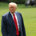 Após ataque dos EUA ao Irã, cotação do petróleo dispara e Donald Trump exige aumento imediato na produção. Presidente também adverte especuladores a manterem preços baixos.