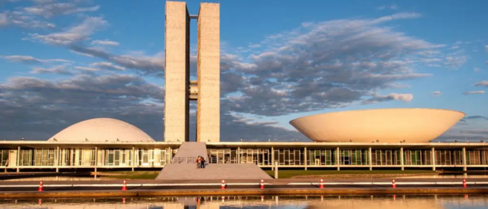 Você sabe a diferença entre Senado, Câmara e Congresso Nacional? Entenda como cada um funciona, suas atribuições e como se complementam no sistema bicameral brasileiro.