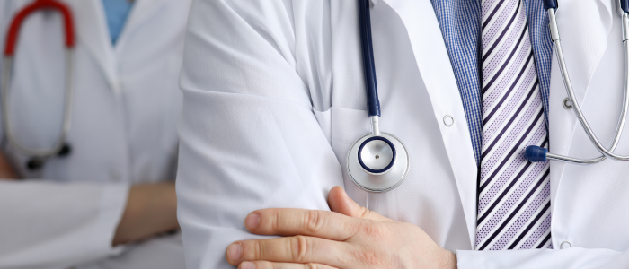 Edital do Enamed 2025 foi publicado: saiba datas de inscrição (7 a 18/07), prova (19/10), como a nota é usada em residências médicas e diferenças para o Enade.