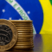 Estoque da dívida pública federal cresceu 0,71% em maio, chegando a R$ 7,67 trilhões. Tesouro Nacional divulga detalhes sobre composição e prazos da dívida.
