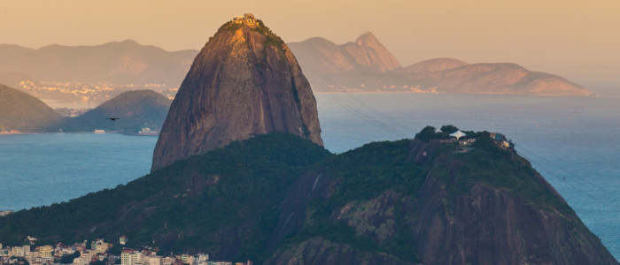 Global Liveability Index 2025 aponta Rio de Janeiro como melhor cidade do Brasil para viver, subindo 0,7 ponto no ranking internacional.