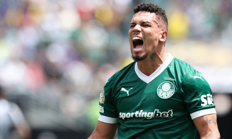 Com gol de Paulinho, o Palmeiras venceu o Botafogo por 1 a 0 na prorrogação e avançou às quartas de final do Mundial de Clubes 2025. Próximo desafio será contra o Chelsea, no dia 4 de julho.