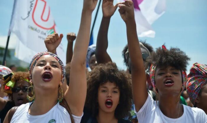 Ncotas raciais em concursos públicos, reservando 30% das vagas para negros, indígenas e quilombolas. Entenda como será a aplicação.