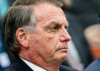 Bolsonaro nega envolvimento em lobby por sanções dos EUA e explica repasse de R$ 2 milhões a Eduardo