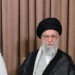 ali khamenei é o líder supremo do irã desde 1989. com mais poder que o presidente, ele controla exército, justiça, eleições e decisões estratégicas do país. saiba como.