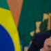 Pesquisa do Instituto Paraná revela que 56,7% dos brasileiros desaprovam o governo Lula. Avaliação negativa é de 47,5%, enquanto 25,6% consideram a gestão ótima ou boa.