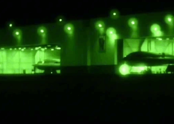 Pentágono publica imagens dos bombardeiros B-2 Spirit usados em ataque a instalações nucleares do Irã. Ofensiva atingiu Fordo, Natanz e Isfahan no sábado.