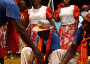 O Atlas do Folclore Capixaba reúne danças, festas e saberes populares de 56 cidades. Iniciativa mapeou mais de 280 grupos folclóricos no Espírito Santo.