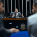 Câmara e Senado aprovaram aumento de deputados federais de 513 para 531 a partir de 2027. Entenda o impacto orçamentário e as mudanças na representação dos estados.