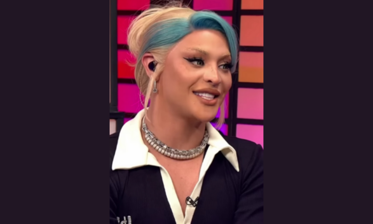 Pabllo Vittar se apresenta no Festival Movimento Cidade em 16 de agosto, em Vila Velha. Show gratuito terá hits e público estimado em milhares. Confira a programação.
