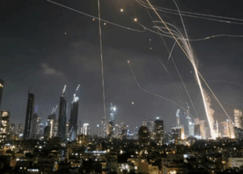Israel anunciou ter estabelecido controle aéreo sobre o oeste do Irã, incluindo Teerã. Em 48 horas, aviões de guerra israelenses passaram a operar dentro do território iraniano, segundo o comando militar.