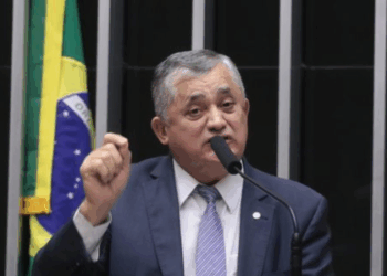 A Câmara dos Deputados aprovou urgência para o projeto que aumenta a faixa de isenção do Imposto de Renda de Pessoa Física para R$ 2.428,80. A proposta, de autoria do governo, será relatada por Arthur Lira.