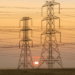 Aneel aprova aumento na tarifa de energia da RGE com alta média de 12,39%. Consumidores residenciais terão reajuste de 14,14%. Novas tarifas valem a partir de 19 de junho no RS.