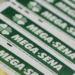 Mega-Sena sorteia nesta segunda-feira (17) um prêmio acumulado de R$ 110 milhões. Apostas podem ser feitas até as 19h nas lotéricas ou pela internet. Sorteio será transmitido ao vivo.