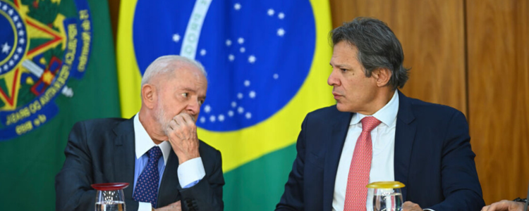 Presidentes da Febraban, BTG Pactual e Itaú cobram ação urgente do governo para conter a dívida pública. Ameaçam: ajuste fiscal terá que ocorrer “por bem ou por mal”.