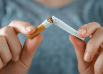 Brasil registra aumento de 25% no número de fumantes entre 2023 e 2024, segundo o Ministério da Saúde. Campanha alerta sobre os riscos do tabagismo e do cigarro eletrônico.