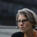 Evento internacional de checagem de fatos no Rio de Janeiro reúne jornalistas de todo o mundo. Angie Holan, do IFCN, destaca desafios contra fake news, IA e papel das big techs na desinformação.