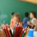 Programa Escola que Protege alcança adesão de 100% das redes estaduais. Iniciativa do MEC visa prevenir e combater violência escolar com apoio técnico, formações e políticas intersetoriais.