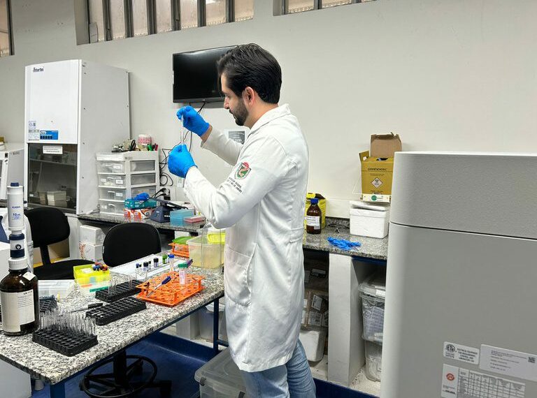 Método desenvolvido pela UFRJ encurta diagnóstico de tumores sólidos em crianças de 20 dias para 1. Inovação do IPPMG já é aplicada em sete países e fortalece o SUS.