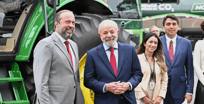Mistura obrigatória de etanol na gasolina sobe para 30% (E30) e de biodiesel no diesel para 15% (B15) a partir de agosto. Medida garante autossuficiência energética e redução no preço dos combustíveis.