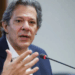 Fernando Haddad confirma proposta de alíquota única de 17,5% no IR sobre aplicações financeiras e aumento da CSLL sobre fintechs e bets. Medidas visam compensar elevação do IOF.