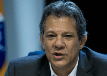 Haddad afirma que MP com medidas alternativas ao aumento do IOF já foi enviada ao Planalto. Proposta inclui nova tributação para letras de crédito e unificação do IR para aplicações financeiras.