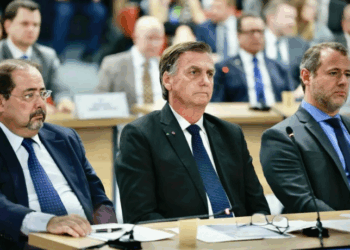 O STF concluiu o interrogatório de Jair Bolsonaro e outros sete réus por tentativa de golpe de Estado. Processo entra na fase final, com possibilidade de novas diligências e apresentação das alegações finais.