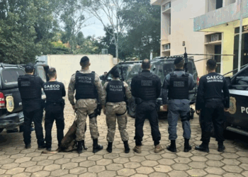 Operação “Bandido Não Se Cria” mira o Comando Vermelho no Espírito Santo e Bahia. MPES e MPBA cumprem 49 mandados de prisão por tráfico de drogas e associação criminosa.