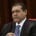 Supremo Tribunal Federal forma maioria para responsabilizar redes sociais por conteúdo ilegal postado por usuários. Julgamento avalia a constitucionalidade do Artigo 19 do Marco Civil da Internet.