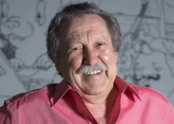 Aos 83 anos, Pedro Bandeira terá seu best-seller “A Droga da Obediência” adaptado para o cinema. Conheça a trajetória do autor que marcou gerações com a série Os Karas e seu impacto na formação de jovens leitores.