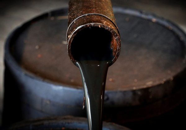 Petróleo fecha em alta sustentado por otimismo sobre negociações comerciais entre EUA e China