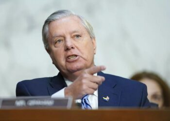 Donald Trump quer novas sanções contra a Rússia, segundo o senador Lindsey Graham. Projeto deve começar a ser discutido em julho no Senado dos EUA.