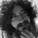Raul Seixas faria 80 anos neste sábado (28). Considerado o pai do rock brasileiro, o artista deixou mais de 300 músicas e é celebrado até hoje por fãs de todas as idades.