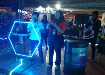 Com atrações para toda a família, a Campus Party 2025 oferece entrada gratuita na Arena Open, em Brasília, com batalhas de robôs, impressoras 3D de comida e oficinas de programação e neurociência.