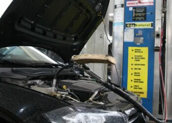 Distribuidoras de gás têm 48h para explicar por que não repassaram queda de 14% no preço. Senacon quer transparência e defesa dos direitos do consumidor.