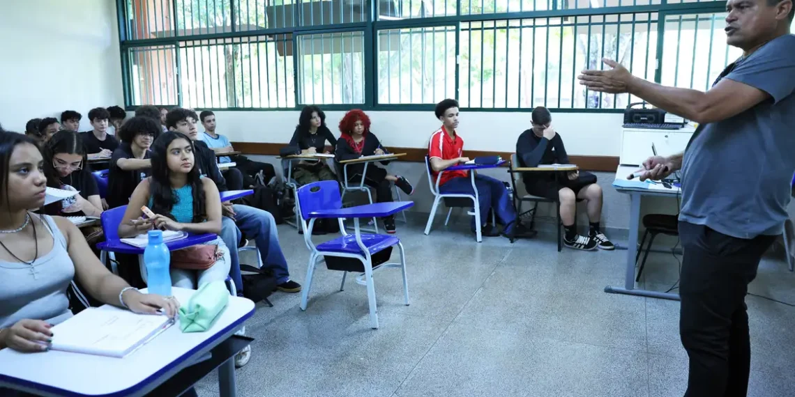 O prazo para pedir isenção da taxa de inscrição da Prova Nacional Docente (PND) termina nesta sexta-feira (4). Podem solicitar a gratuidade formandos, pessoas de baixa renda e doadores de medula.