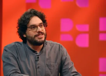 No programa DR com Demori, o professor Bruno Huberman, da PUC-SP, analisa o conflito Israel-Palestina sob a ótica histórica e política, diferencia antissemitismo de antissionismo e propõe soluções, como um Estado único com igualdade para todos.