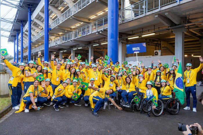Delegação brasileira se despede dos Jogos Mundiais Universitários 2025 com 12 medalhas e segundo lugar entre países das Américas. Investimento público foi de R$ 4 milhões.