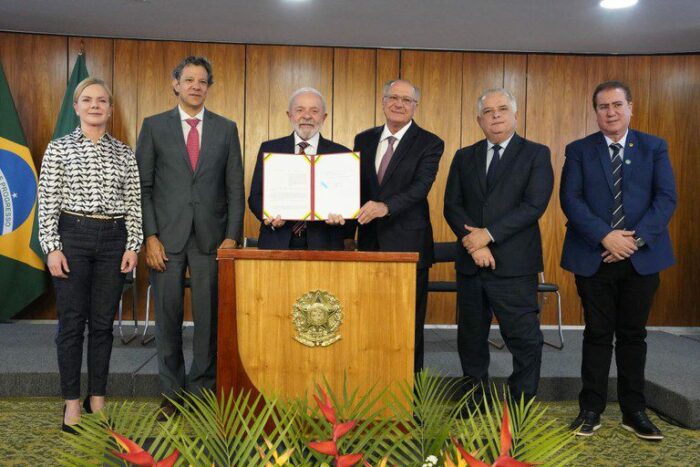 Lula, Acredita Exportação, micro e pequenas empresas, exportação, reforma tributária, Geraldo Alckmin, Fernando Haddad, Márcio França, MEI, comércio internacional, incentivo fiscal, economia brasileira